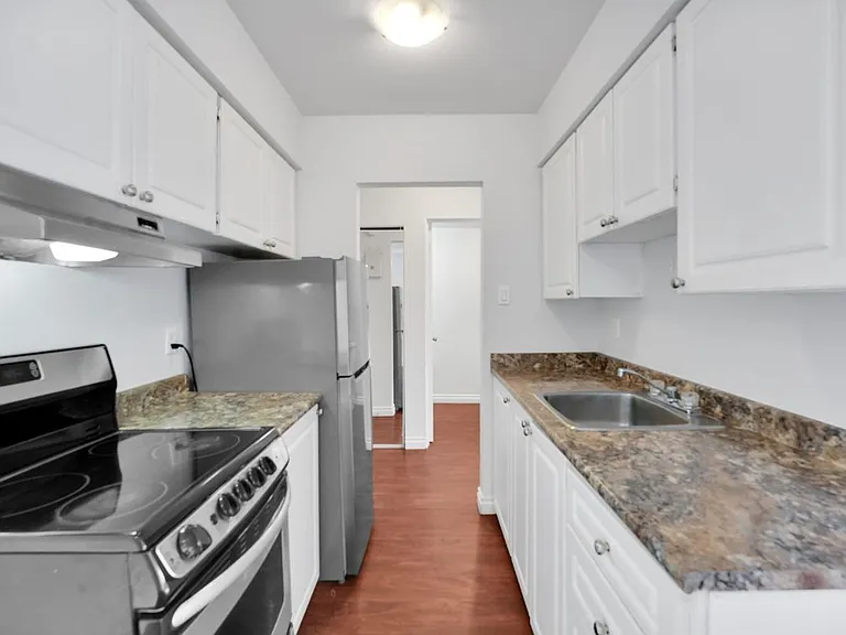 435 Ash St — Photo 5