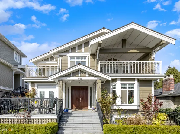 1361 Lawson Ave, West Vancouver, BC V7T 2E6
