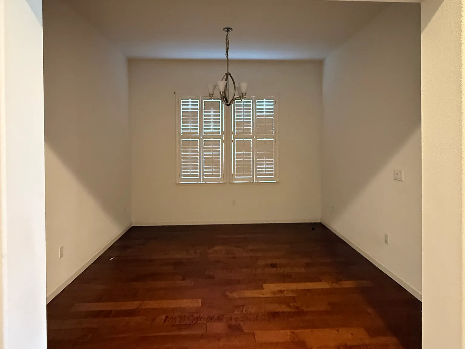 3 bed, 2005 sqft, $4,500 — Photo 4