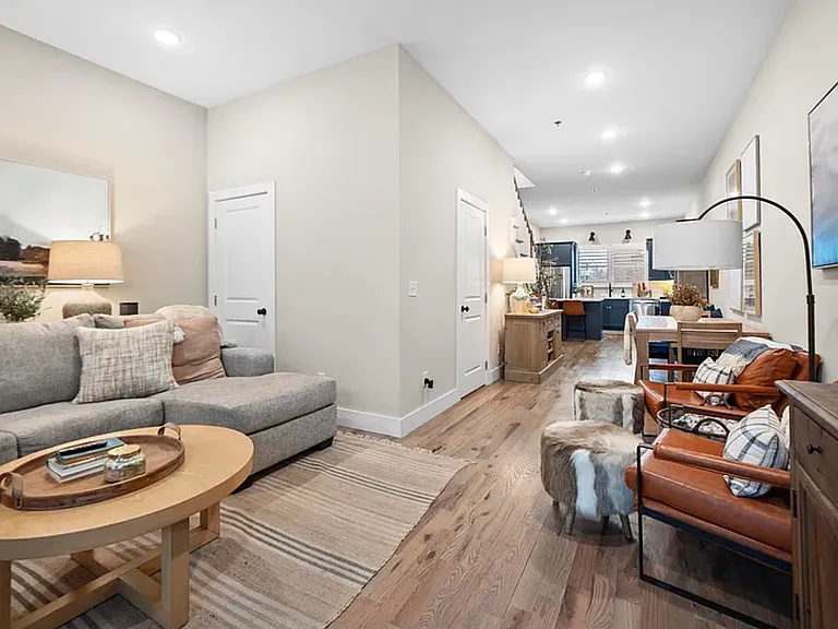 1027 Montague Pl #1027 — Photo 21