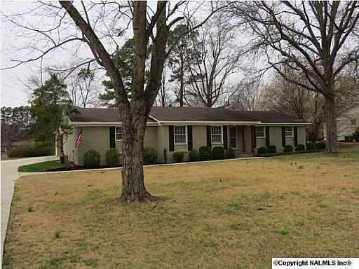 1st image of 2908 Dobbs Dr SE