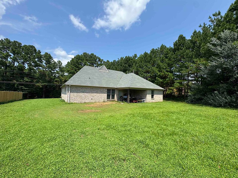 2nd image of 650 Murrell Dr