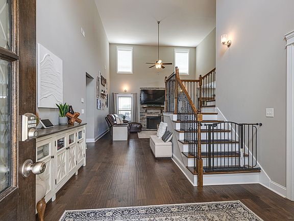 3rd image of 1854 Fenn Ln