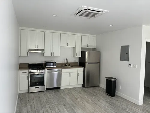 1638 N Hollywood Way #104 Photo 1