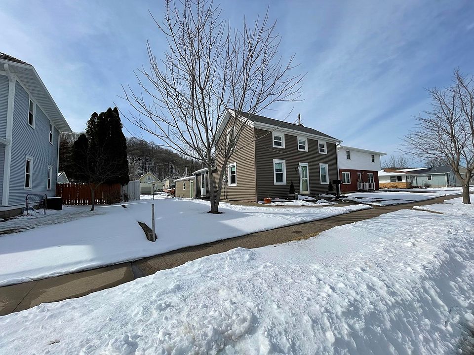 908 Jefferson Ave, Bellevue, IA 52031 Zillow