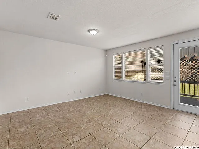 3918 Woodbridge Way — Photo 13