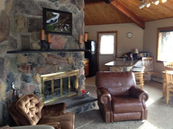 4th image of 317 Lakeside Dr