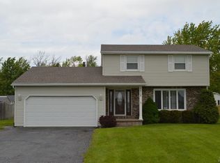 2217 Tawny Dr, Niagara Falls, NY