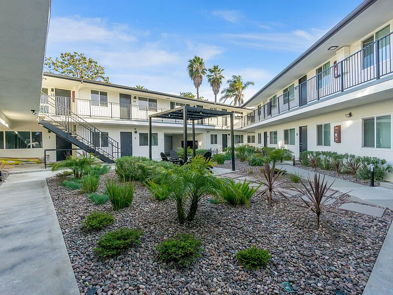 Torrance Gateway Apartments — Photo 30