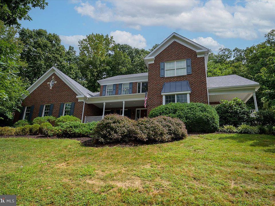 1st image of 1045 Fairdell Dr