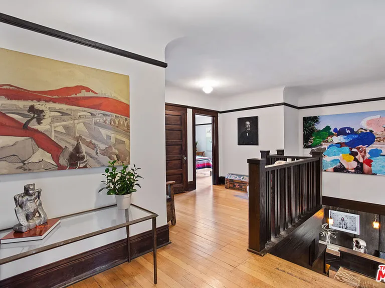 1046 W Kensington Rd — Photo 31