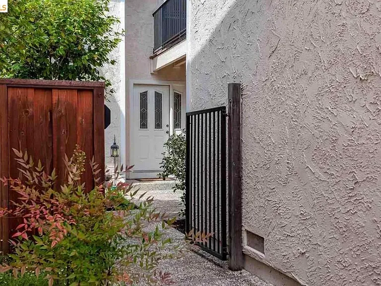 1010 Camino Verde Cir — Photo 3