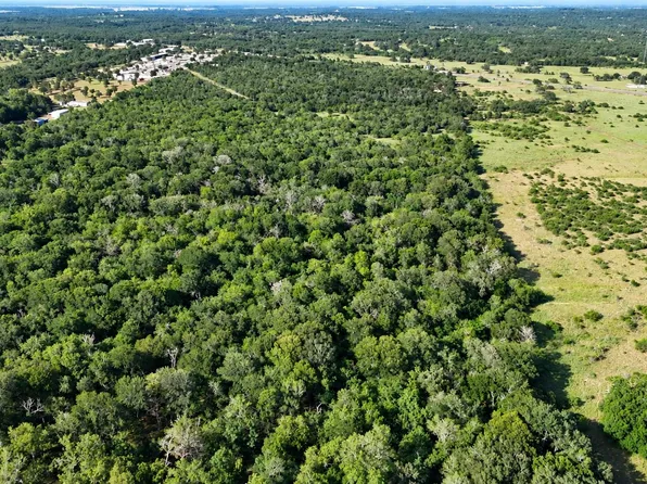 10885 Us Highway 183 S, Luling, TX 78648