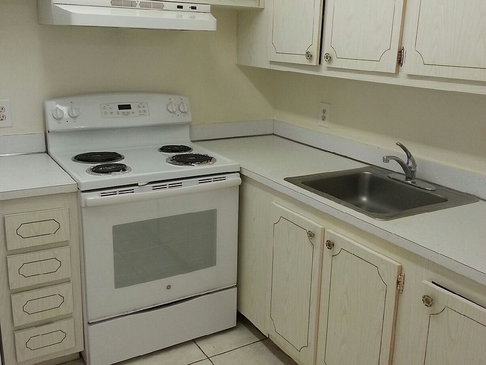 2nd image of 300 Village Green Cir S APT 311