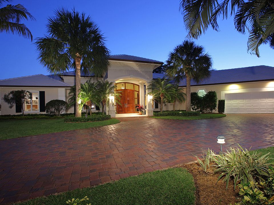 1st image of 221 River Dr