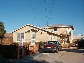 1277 Harcourt Ave photo 1