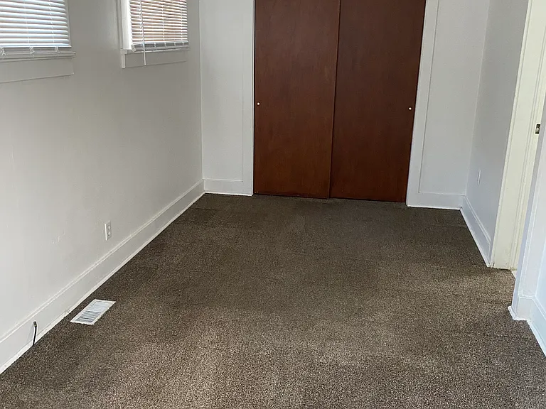 742 Belmont Ave — Photo 8