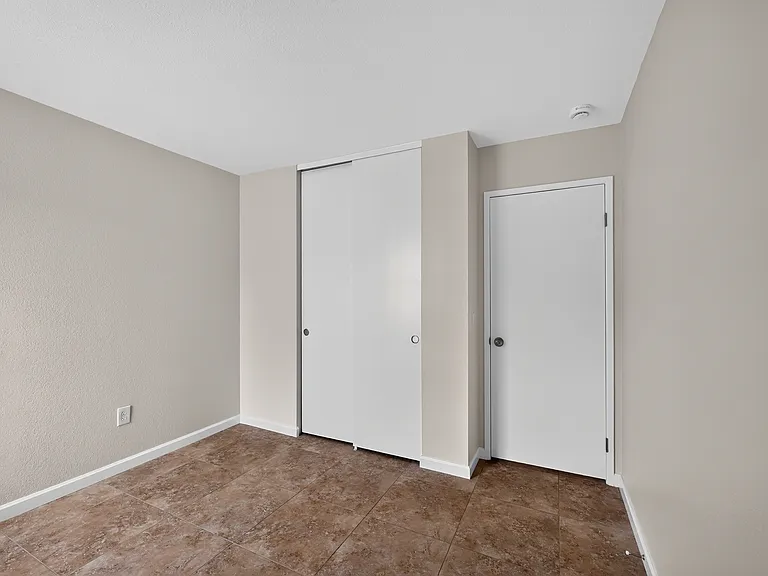4575 Lambeth Ct — Photo 13
