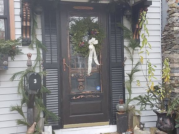 3rd image of 3 Lakewood Dr