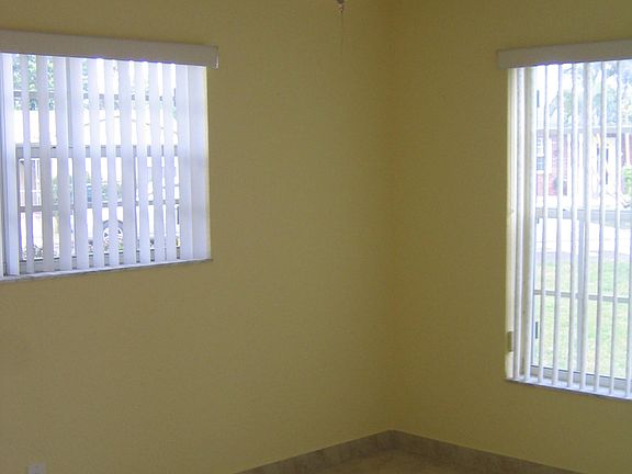 4th image of 1028 Paseo Andorra