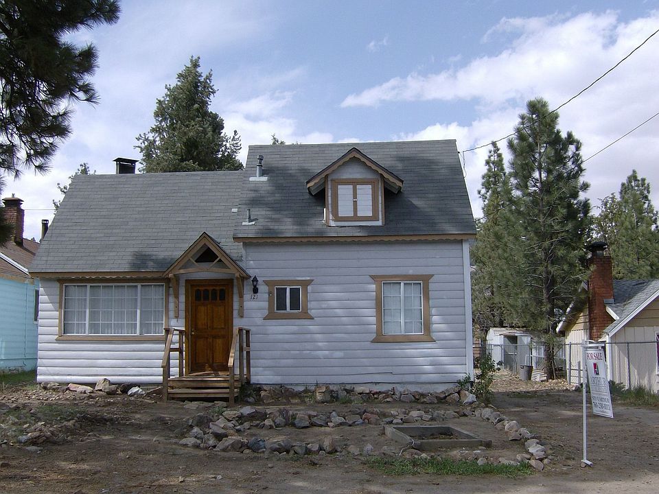 FRONT HOUSE PIC