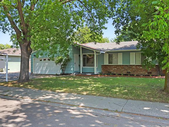 3rd image of 7502 Coral Ln