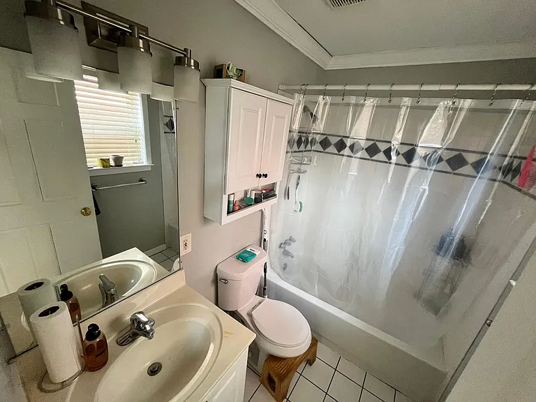 980 Greenwood Ave NE — Photo 14