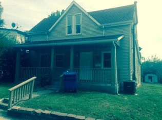 1040 Pine St, Saint Charles, MO 63301