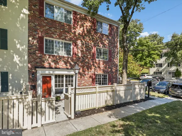 1369 N Van Dorn St, Alexandria, VA 22304