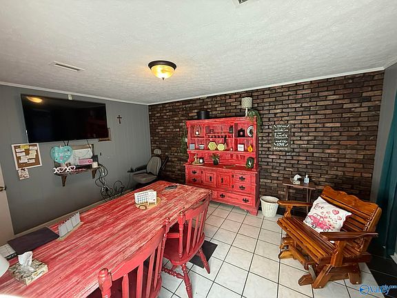 5th image of 1601 Forrest Ave
