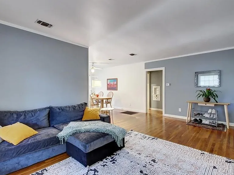 2831 Pearl St #1 — Photo 2