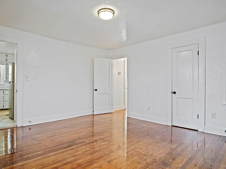 1524 NE 8th St — Photo 20