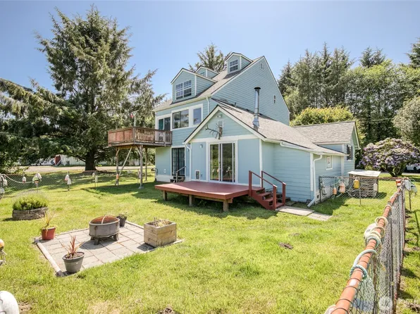 222 Oyehut Road, Hoquiam, WA 98550