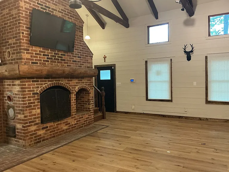 360 Wood Landing Rd — Photo 3