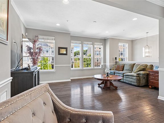 2nd image of 215 Eagle Dr