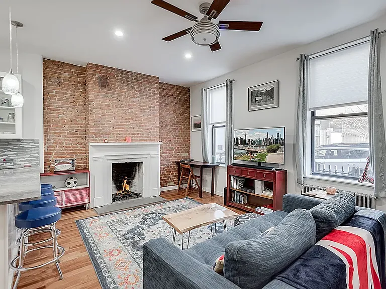 58 Huron St #1 — Photo 2