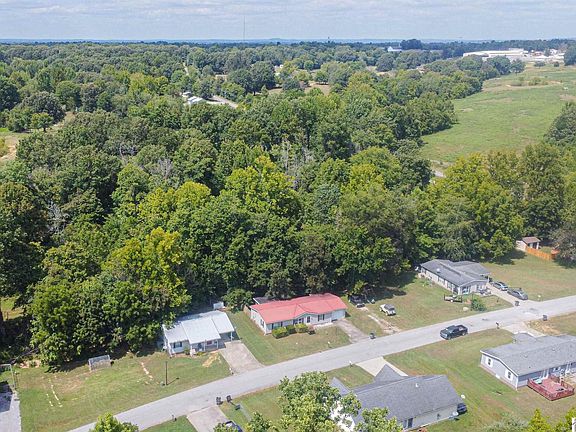 4th image of 80 Pebble Creek Dr