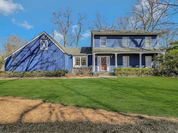 47 Quaker Path, Stony Brook, NY 11790