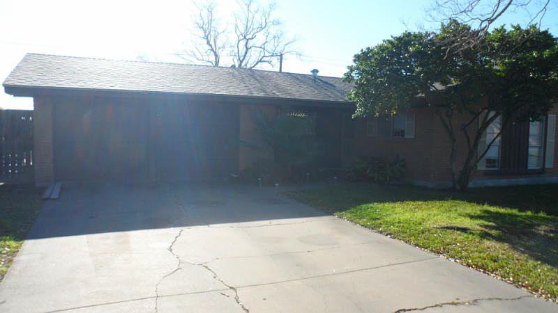 1st image of 1622 E Manor Dr