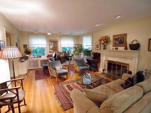 3rd image of 4491 Manhattan College Pkwy