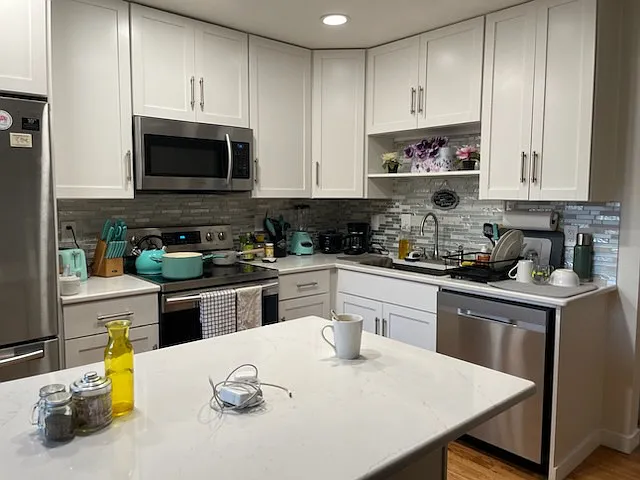 middle floor kitchen
