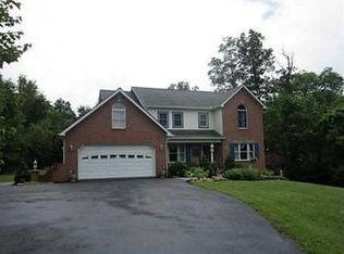 164 Dinnerbell Rd, Butler, PA 16002