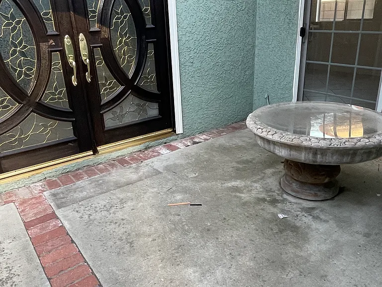 1242 Lyman Ave — Photo 3