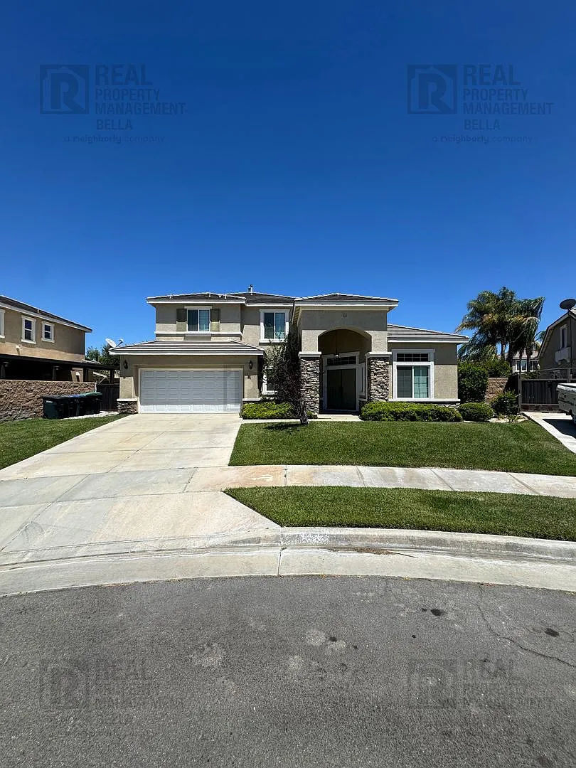 Spacious 4-Bedroom Menlo Estates Home in a Cul De Sac| Downstairs Bedroom & Full Bath | RV/Boat P... — Photo 1