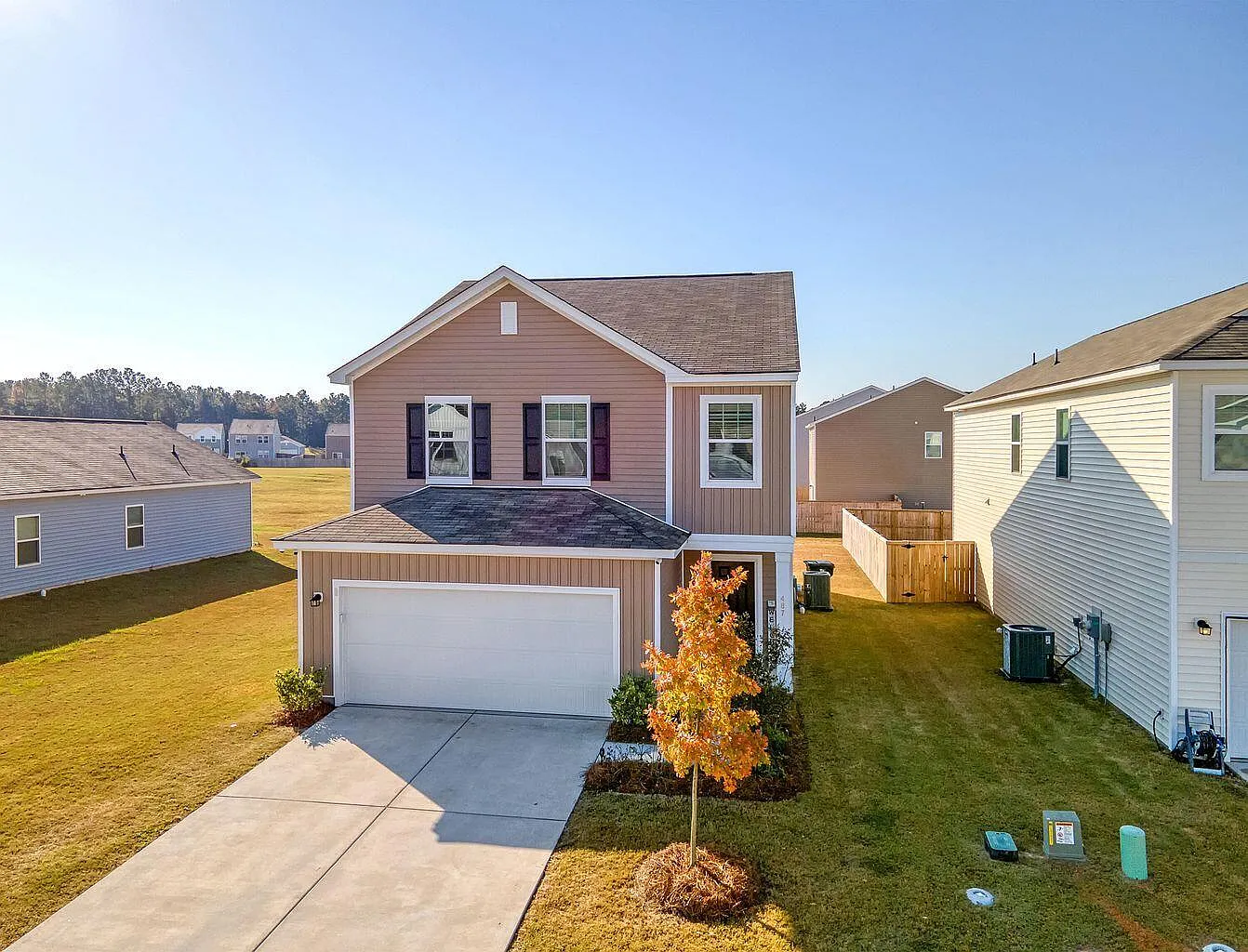4 bed, 3.0 bath, 2289 sqft, $2,450 — Photo 3