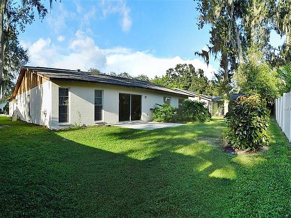 2nd image of 511 Wynnwood Dr