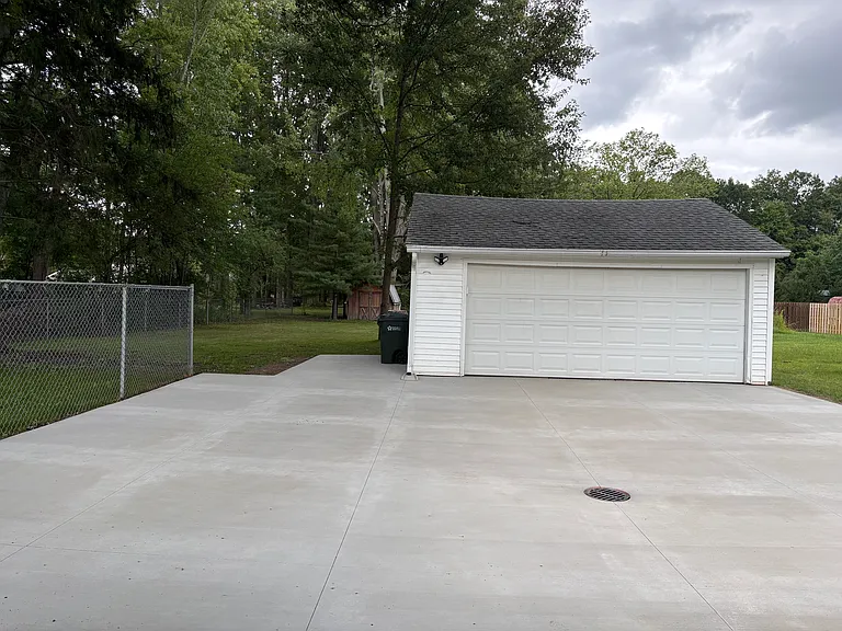 7567 Inland Dr — Photo 4