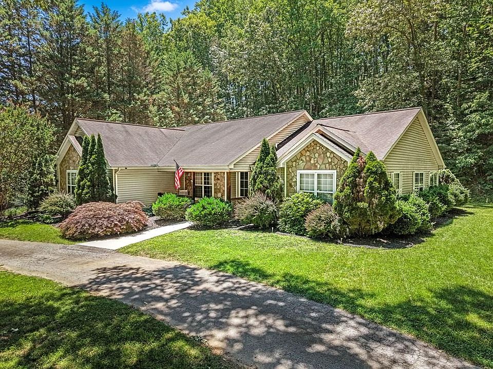 1st image of 418 Heatherstone Dr