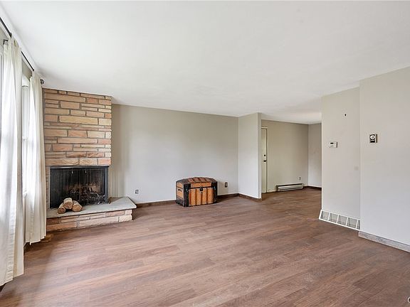 5th image of 4254 Vine Meadow Rd