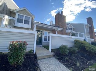 322 Greenbriar Dr #3-2006, Union, NJ